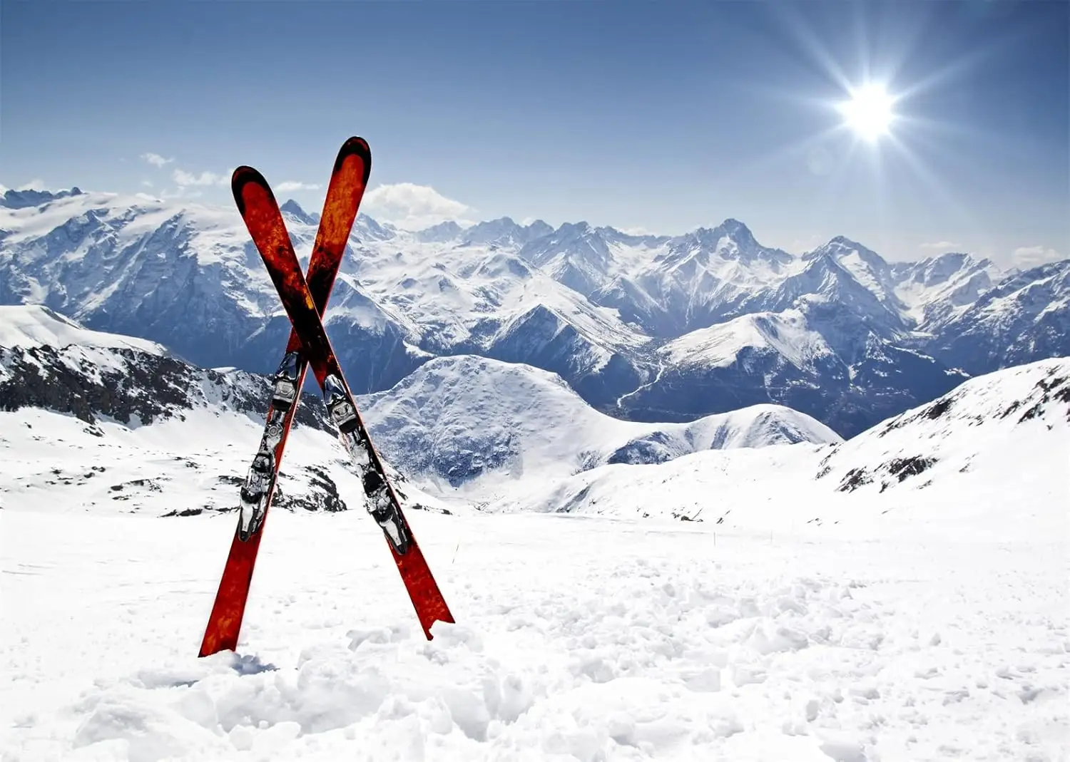 Alpen, weißer Schnee, Berggipf – Outdoor Adventure Background Bewertung und Preis